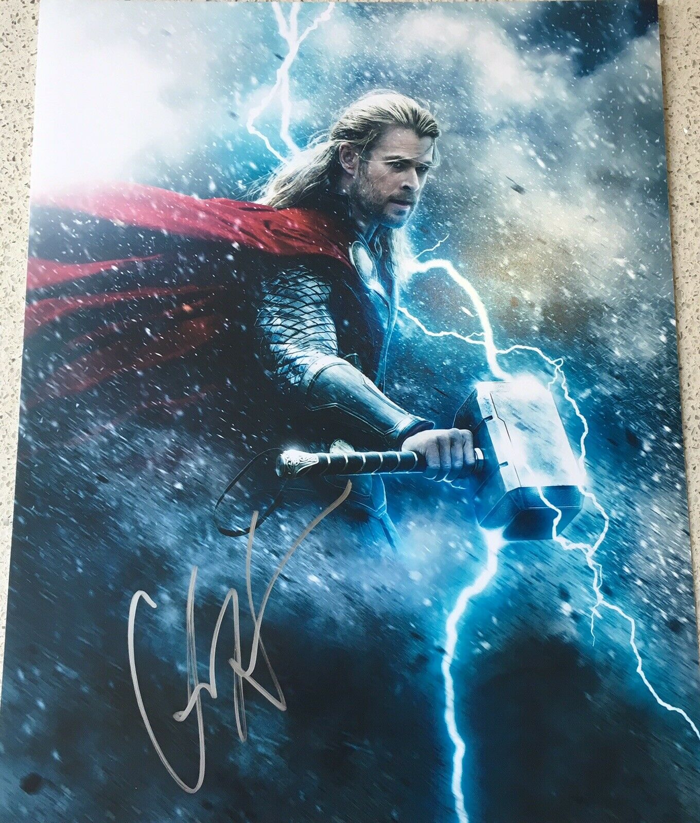 CHRIS HEMSWORTH SIGNED FULL NAME AUTOGRAPH THOR AVENGERS ENDGAME 11x14