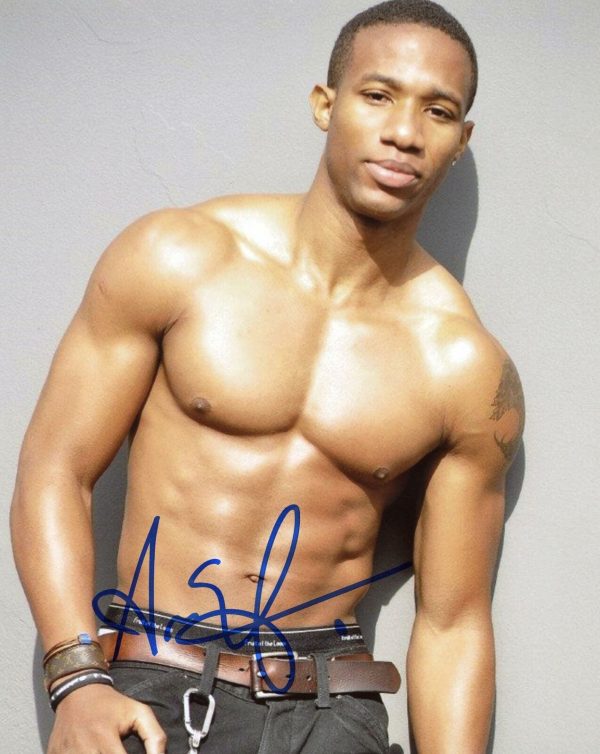 Arlen Escarpeta Autograph Shirtless Signed X Photo Collectible