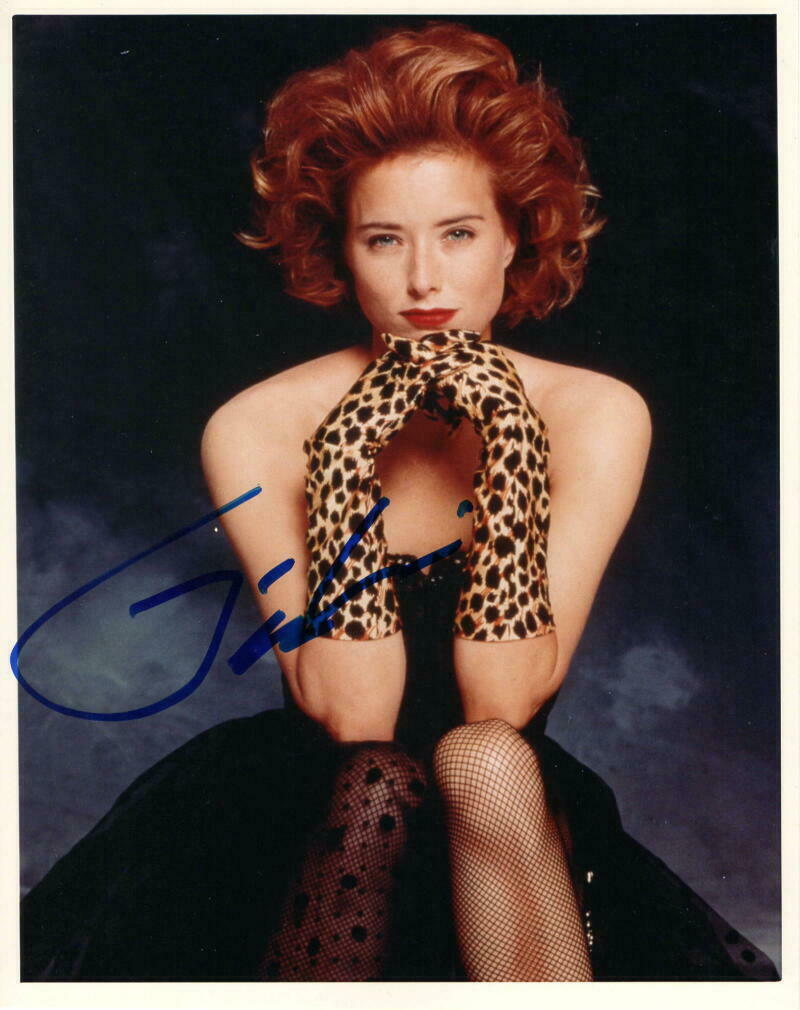 TEA LEONI SIGNED AUTOGRAPH 8X10 PHOTO SEXY NAKED TRUTH MADAM