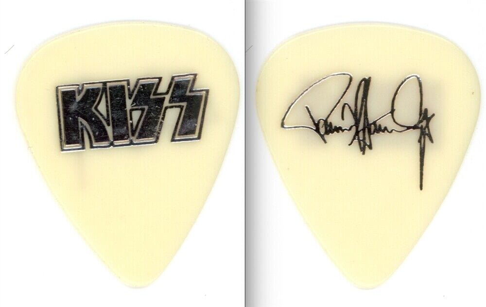 Kiss Paul Stanley Signature Stage Guitar Pick Vintage Tour Opens In A