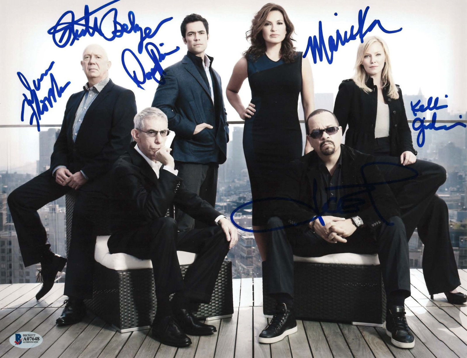LAW AND ORDER SVU CAST SIGNED 11X14 PHOTO X6 BECKETT BAS AUTOGRAPH AUTO A COLLECTIBLE MEMORABILIA