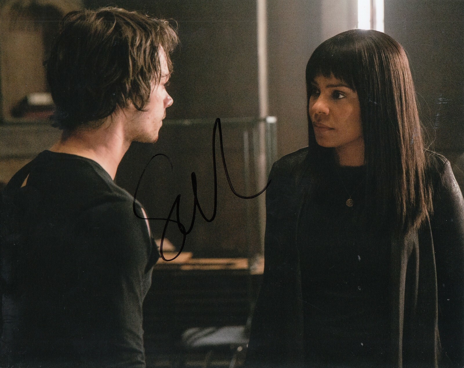 SANAA LATHAN signed (AMERICAN ASSASSIN) movie *Irene Kennedy* autograph W/COA Collectible Memorabilia