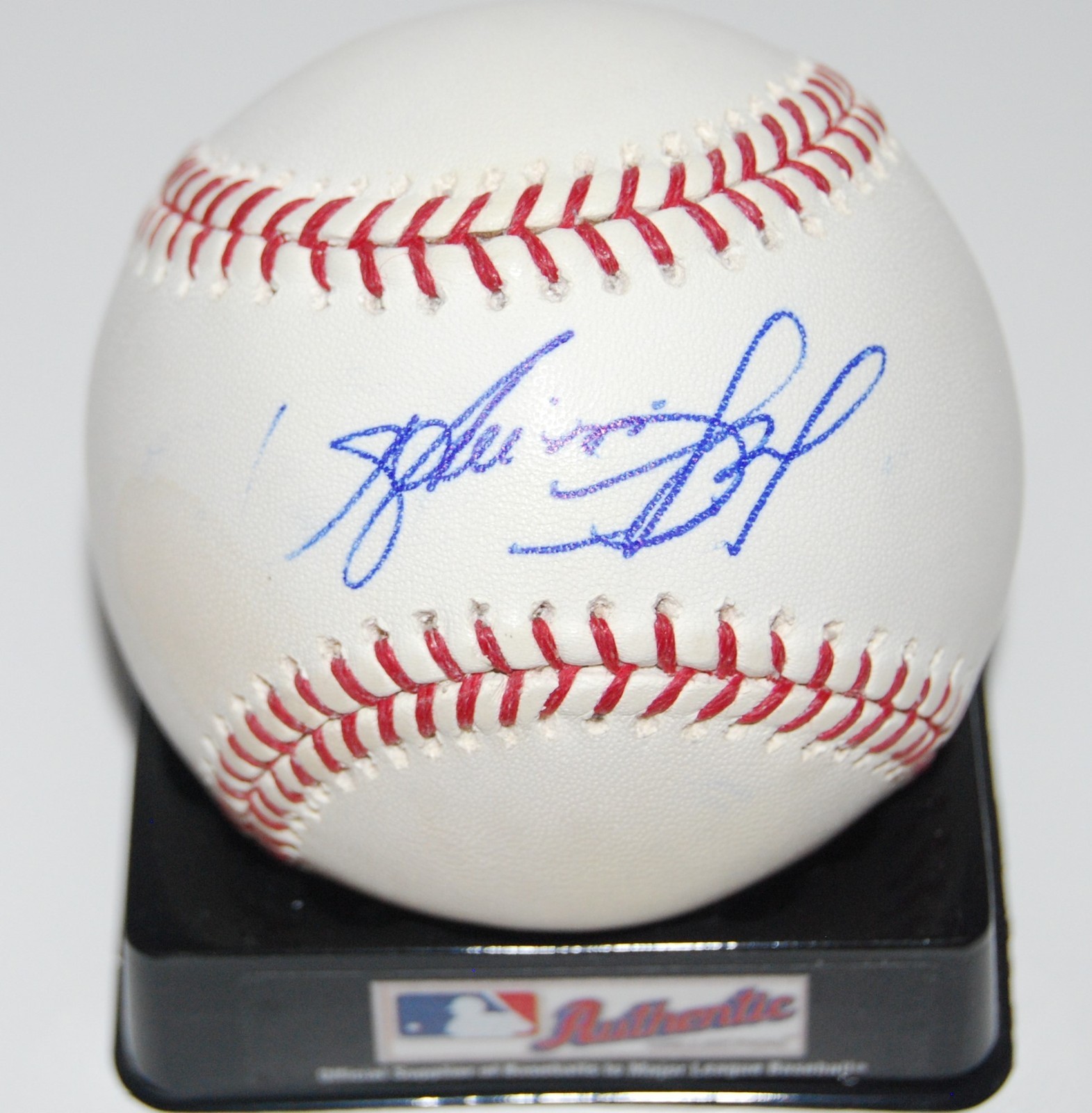 AVISAIL GARCIA signed OML baseball *CHICAGO WHITE SOX* autographed W/COA #2 Collectible Memorabilia