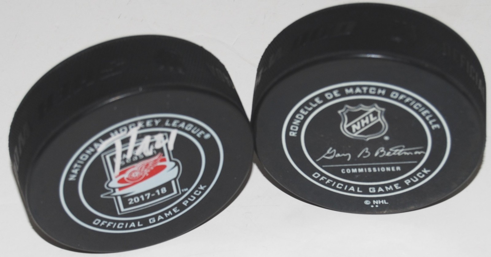 TOMAS TATAR signed (DETROIT RED WINGS) 2017-18 INAUGURAL Game puck W/COA LCA Collectible Memorabilia