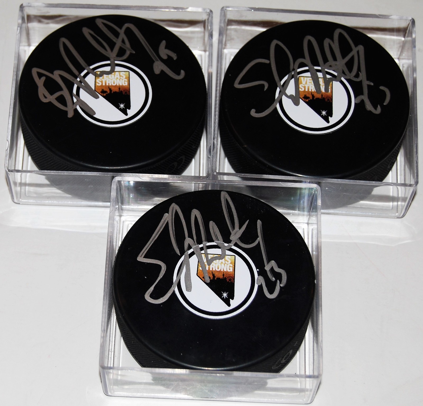 STEFAN MATTEAU signed (LAS VEGAS GOLDEN KNIGHTS) *VEGAS STRONG* puck W/COA Collectible Memorabilia