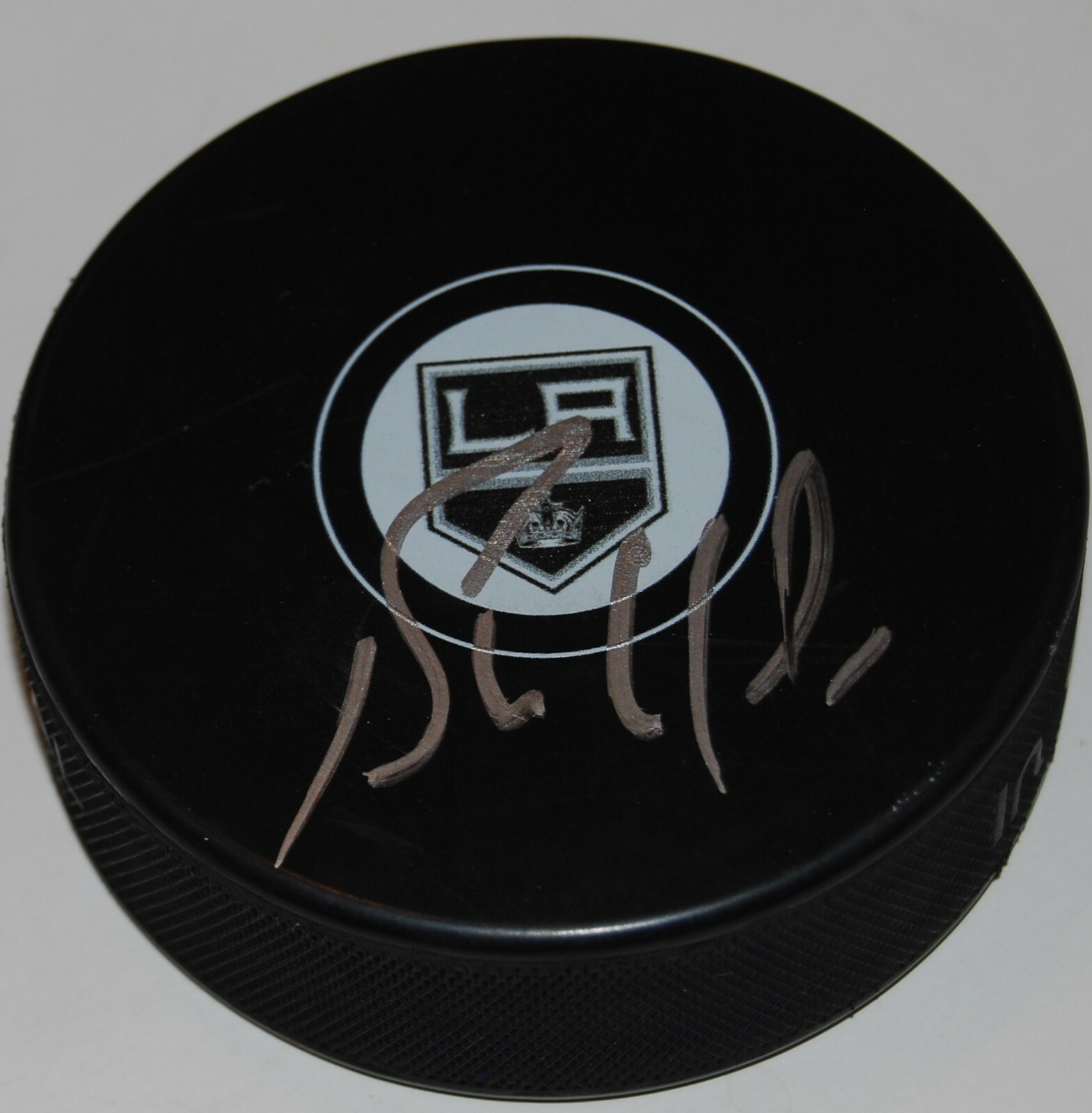 BERNIE NICHOLLS signed (LOS ANGELES KINGS) souvenir logo hockey puck W/COA Collectible Memorabilia