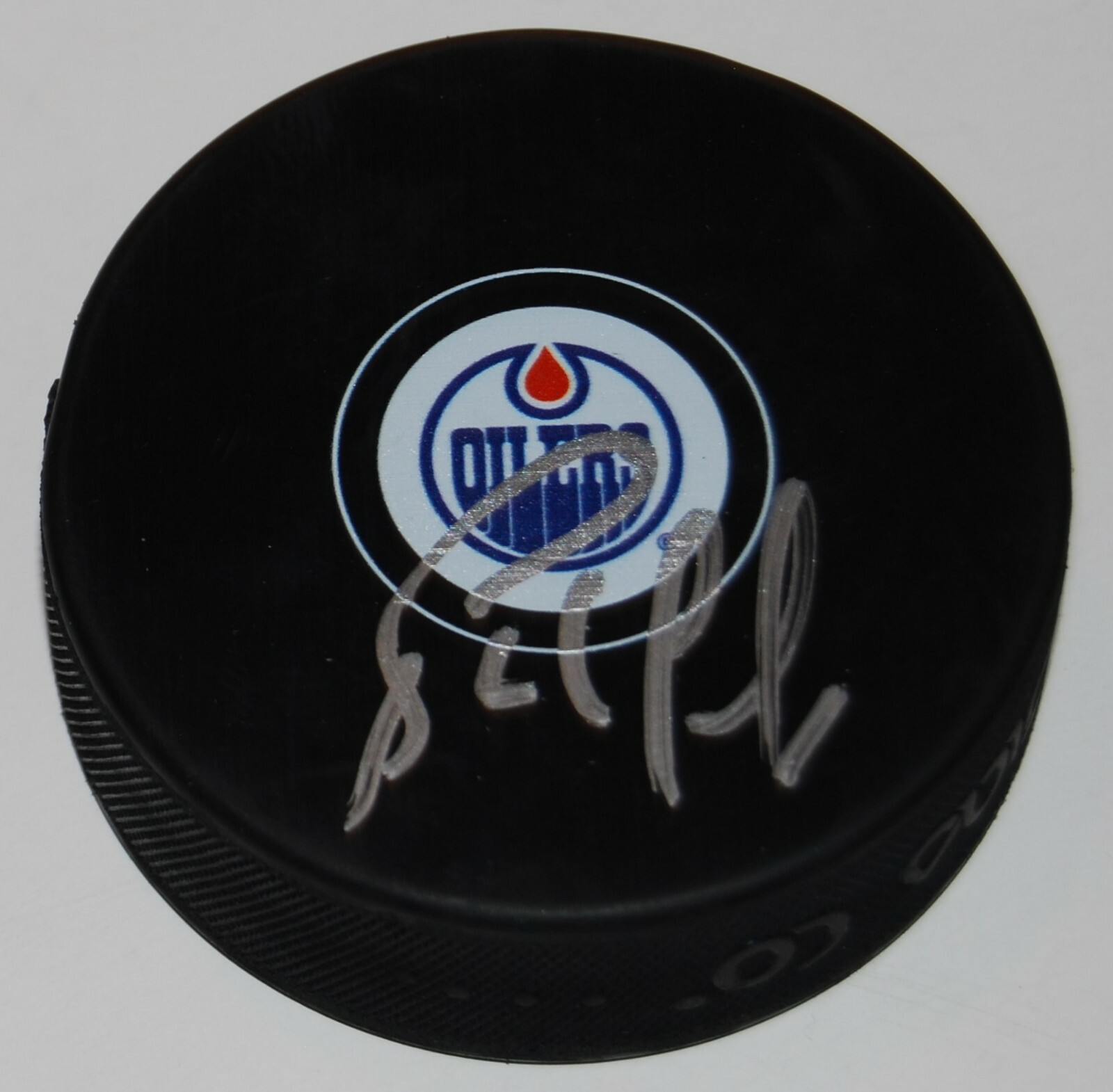 BERNIE NICHOLLS signed (EDMONTON OILERS) souvenir logo hockey puck W/COA Collectible Memorabilia