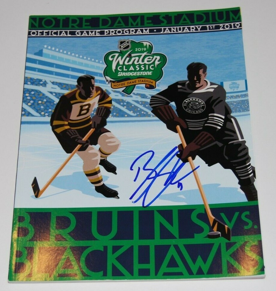 BRENDAN PERLINI SIGNED (2019 WINTER CLASSIC) CHICAGO BLACKHAWKS OFFICIAL PROGRAM  COLLECTIBLE MEMORABILIA