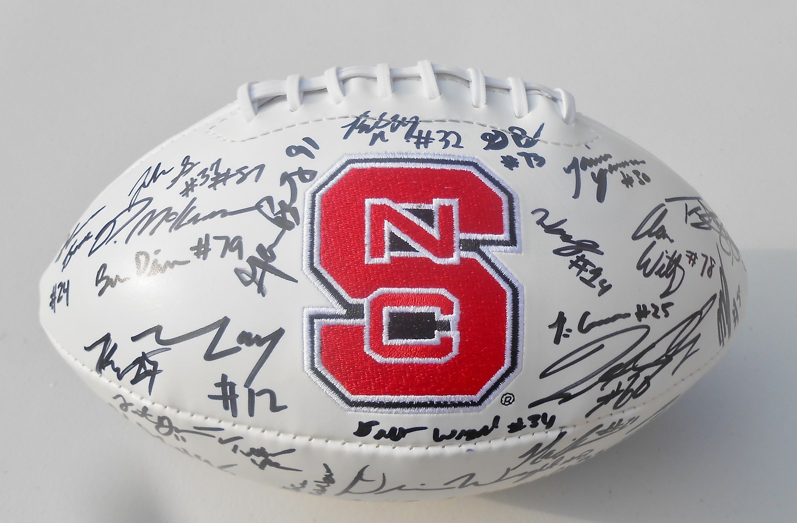 2015 NORTH CAROLINA STATE TEAM SIGNED LOGO FOOTBALL W/COA C  COLLECTIBLE MEMORABILIA