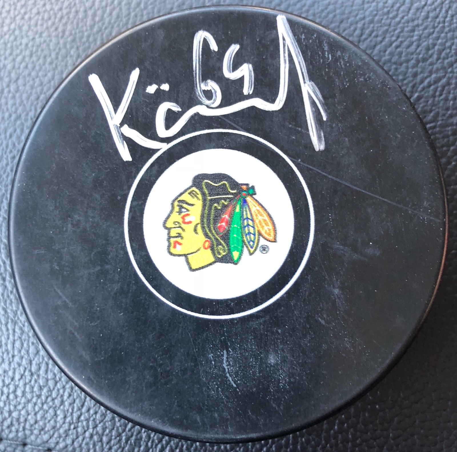 David Kampf signed 2017-18 Chicago Blackhawks souvenir puck w/coa Collectible Memorabilia