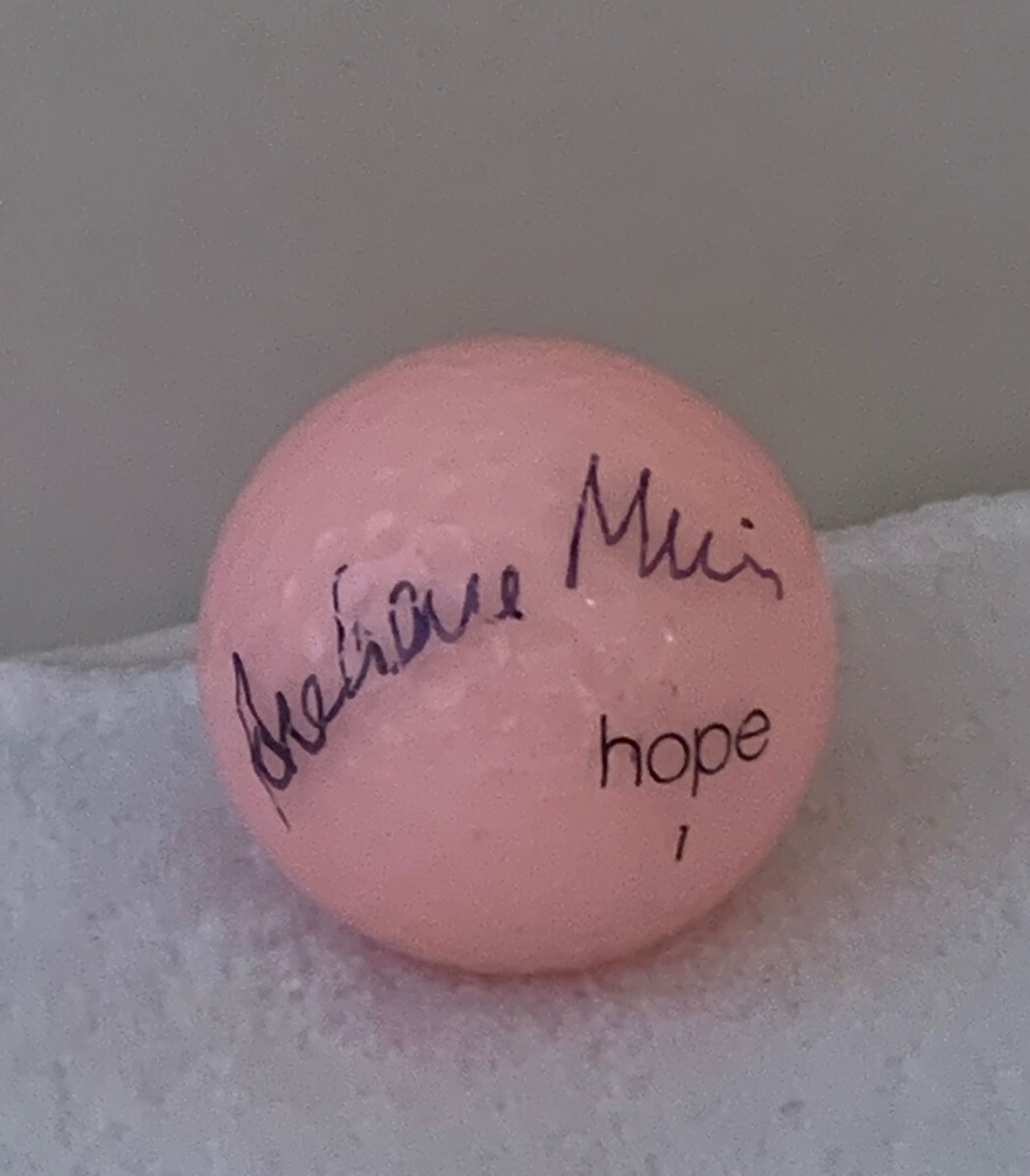 Azahara Munoz signed Pink Wilson Hope Golf Ball autographed LPGA Spain Collectible Memorabilia