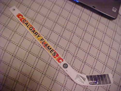 CALGARY FLAMES OLLI JOKINEN SIGNED LOGO STICK Collectible Memorabilia