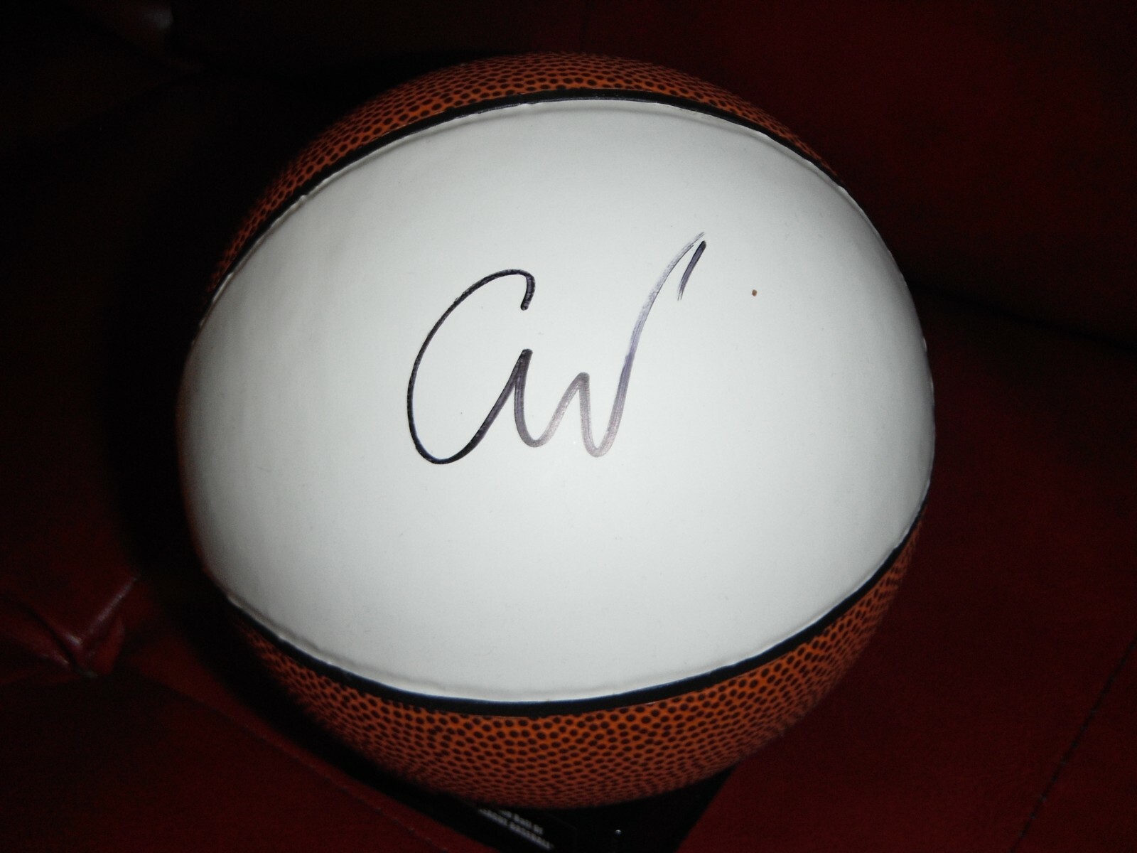 CHICAGO BULLS COBY WHITE SIGNED MINI WHITE LEATHER BALL TARHEELS Collectible Memorabilia