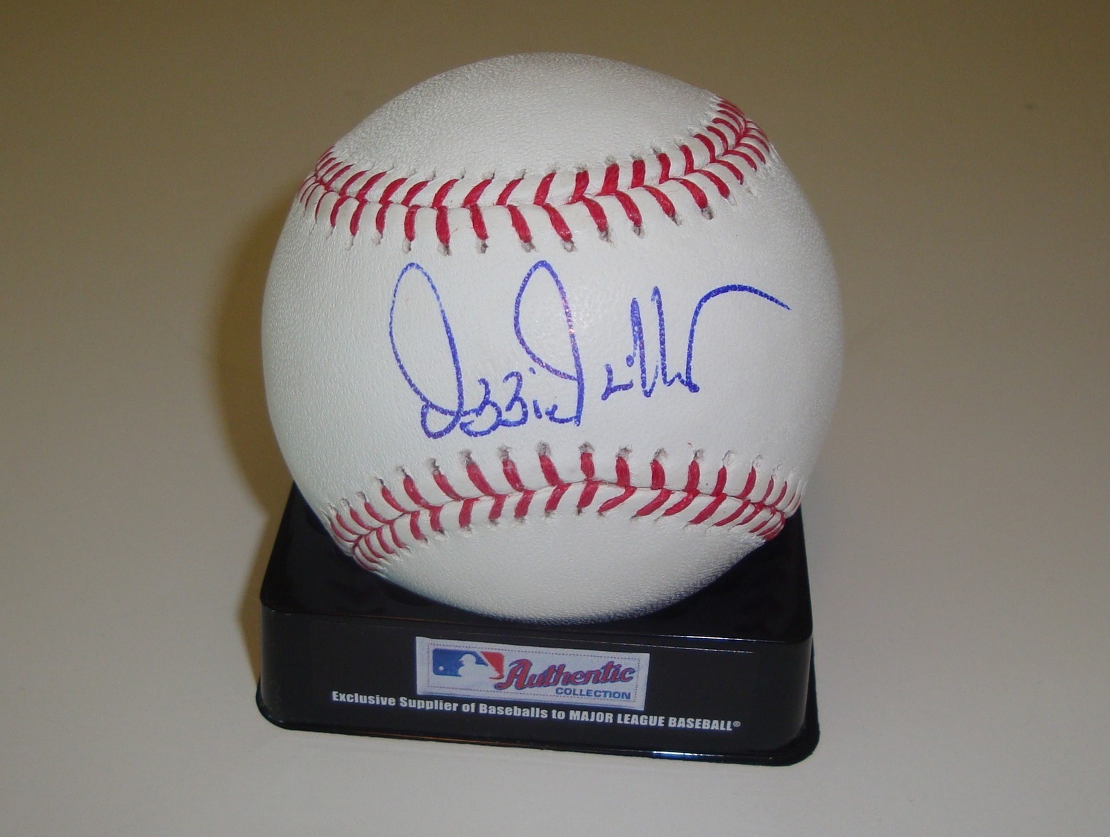 Ozzie Guillen Signed Official Major League Game Baseball w/COA Marlins White Sox Collectible Memorabilia
