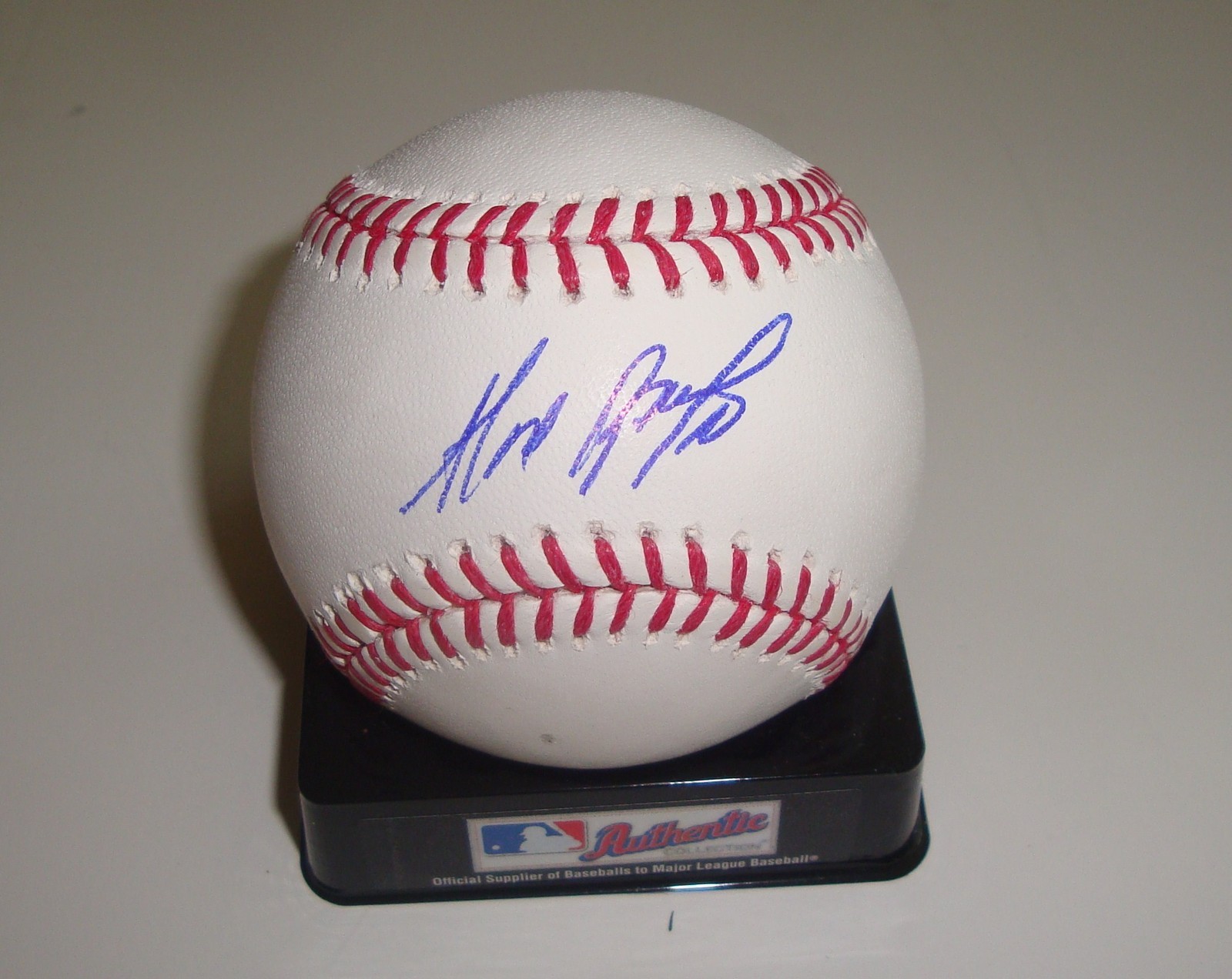 Alexei Ramirez Signed Baseball w/COA Official MLB Chicago White Sox Collectible Memorabilia
