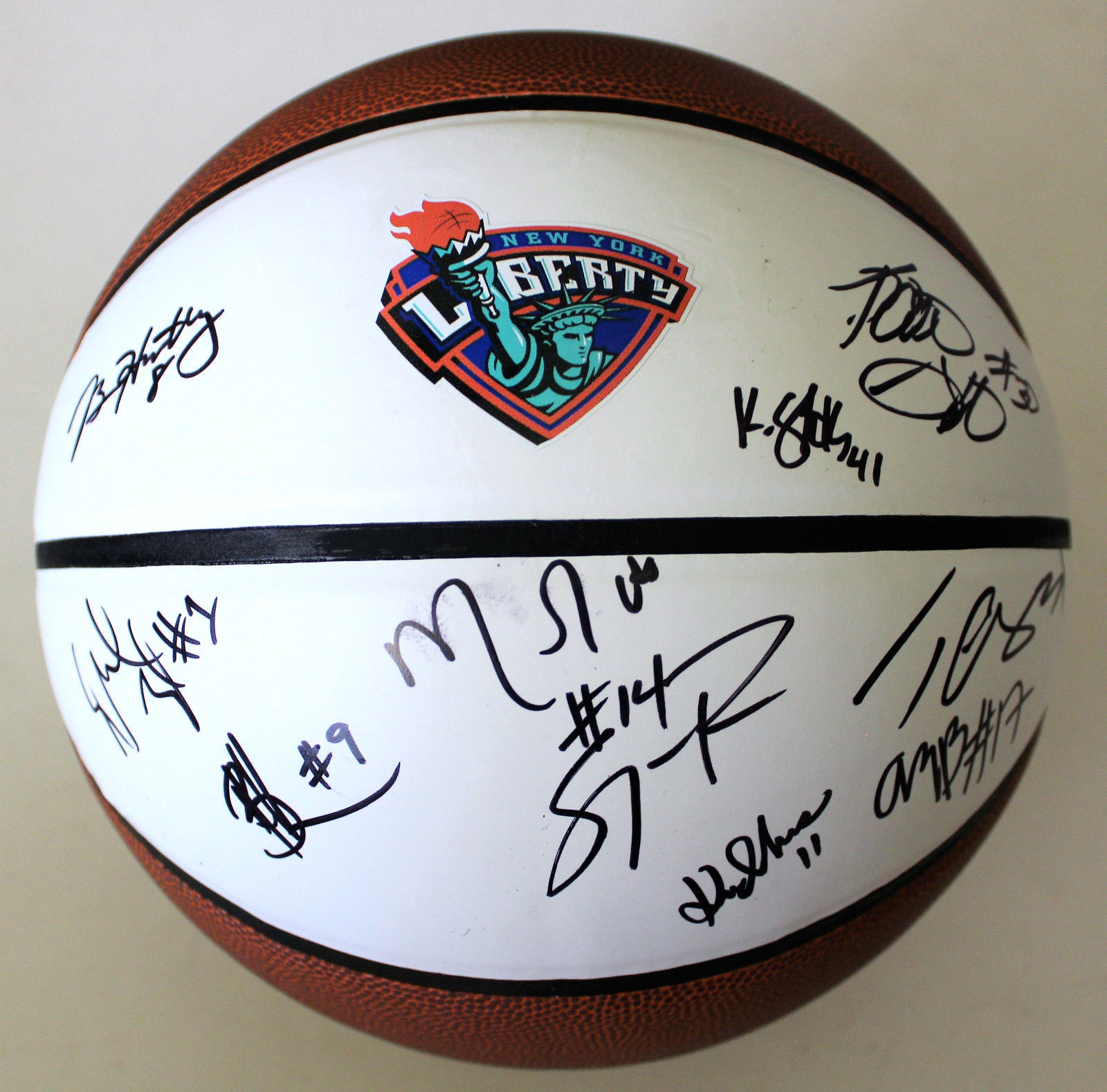 2018-19 New York Liberty Team Signed Basketball w/COA Tina Charles Katie Smith A Collectible Memorabilia
