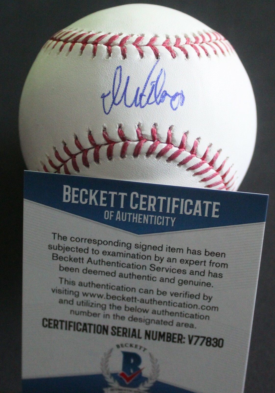 Izzy Wilson Signed Official Major League Baseball Braves W/Beckett COA V77830 Collectible Memorabilia