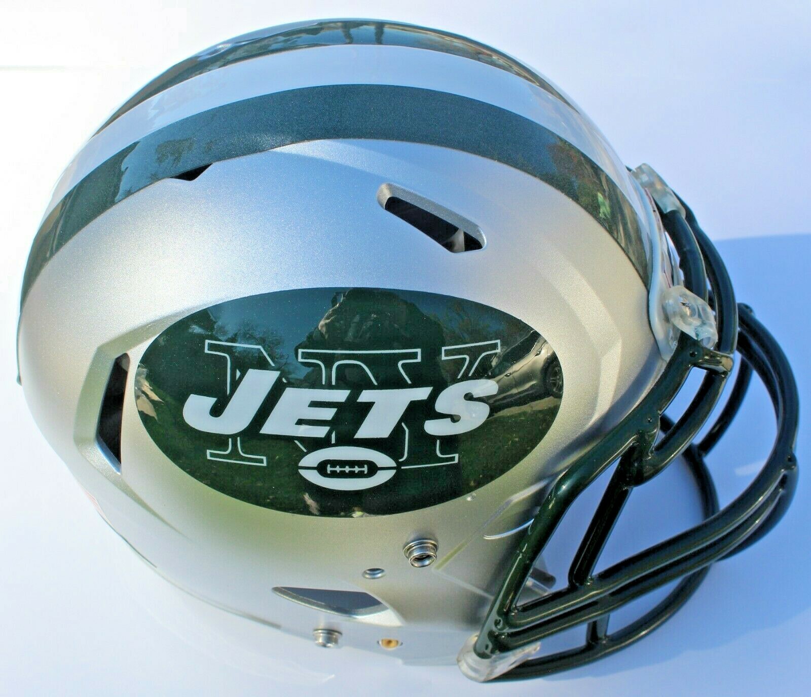 New York Jets Custom Speed Blaze Football Helmet QB Decals Used Sam Darnold Collectible Memorabilia