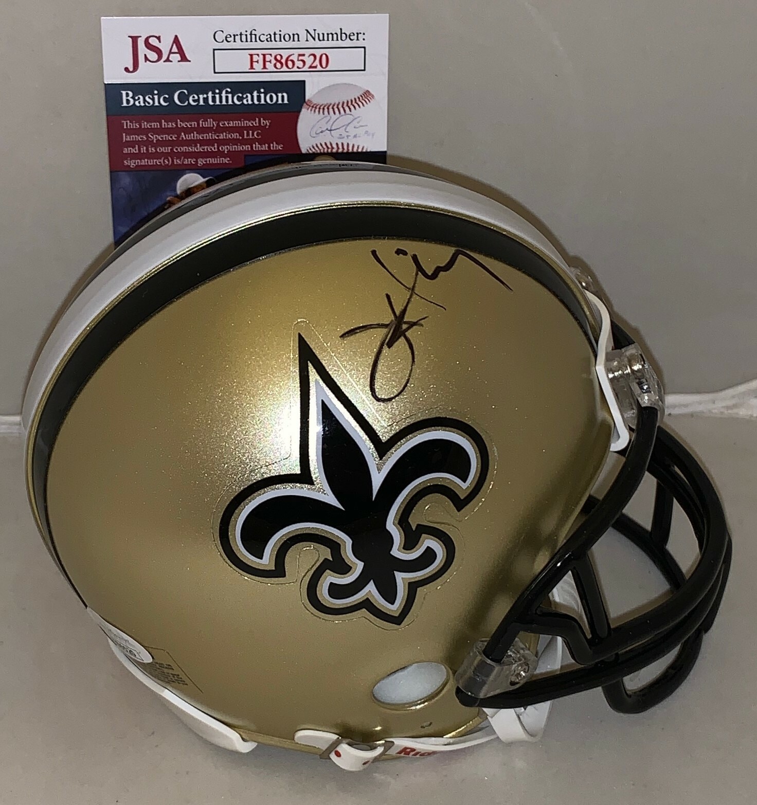Jay Hilgenberg Bears signed New Orleans Saints mini helmet Exact Proof JSA Collectible Memorabilia