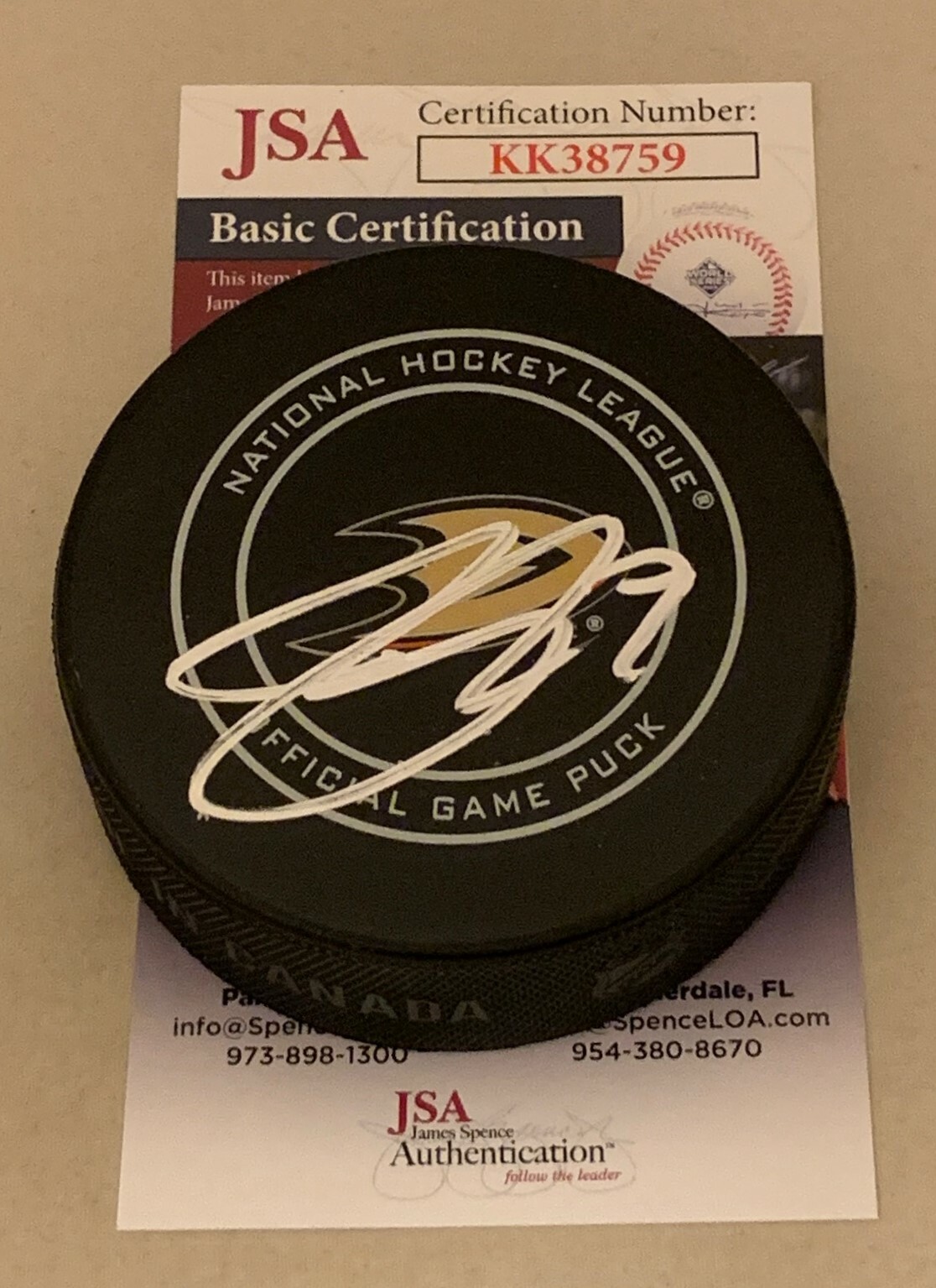 Bobby Ryan signed Anaheim Ducks Official Game Puck autographed JSA Collectible Memorabilia