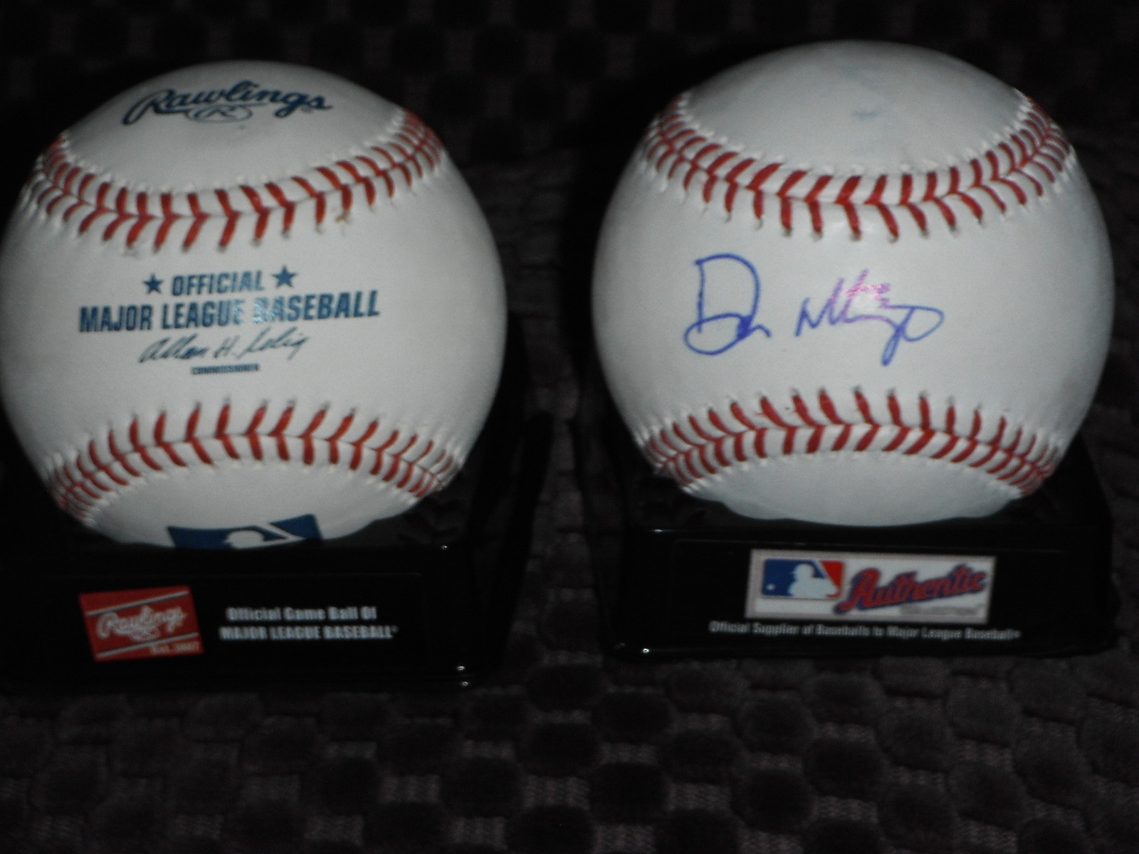 NEW YORK YANKEES DON MATTINGLY SIGNED ROML BASEBALL Collectible Memorabilia