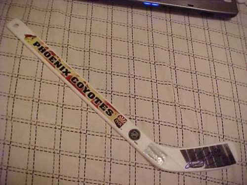 PHOENIX COYOTES KYLE TURRIS SIGNED LOGO STICK  COLLECTIBLE MEMORABILIA