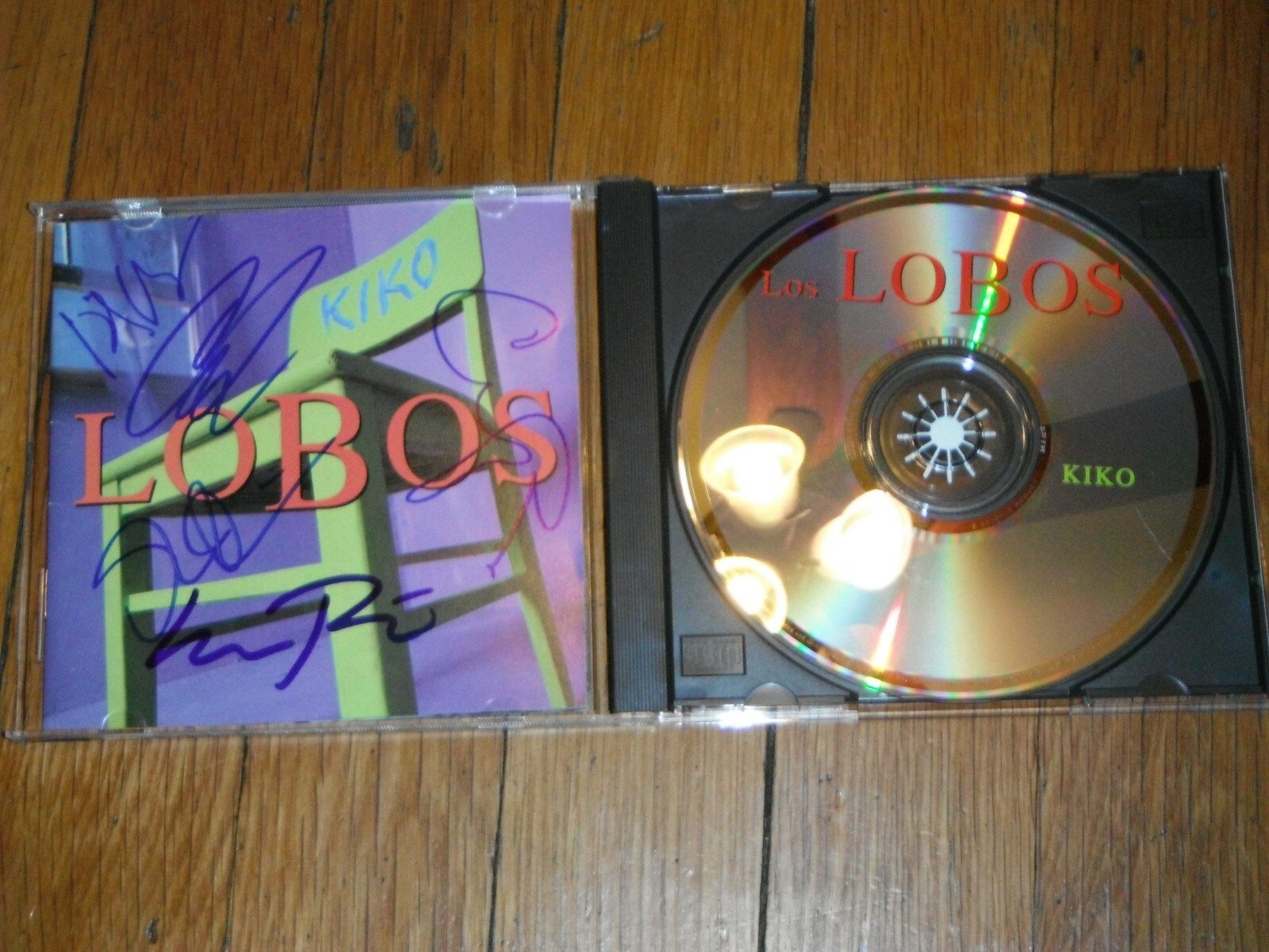 LOS LOBOS KIKI GROUP SIGNED CD COVER Collectible Memorabilia