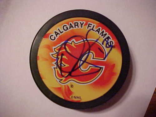 CALGARY FLAMES OLLI JOKINEN SIGNED PUCK Collectible Memorabilia