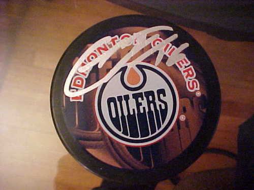 EDMONTON OILERS COLIN FRASER SIGNED PUCK Collectible Memorabilia