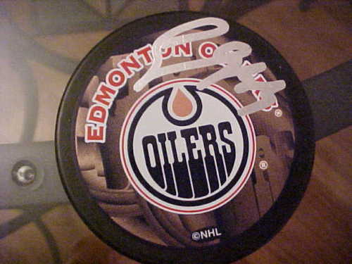 EDMONTON OILERS SAM GAGNER SIGNED PUCK Collectible Memorabilia