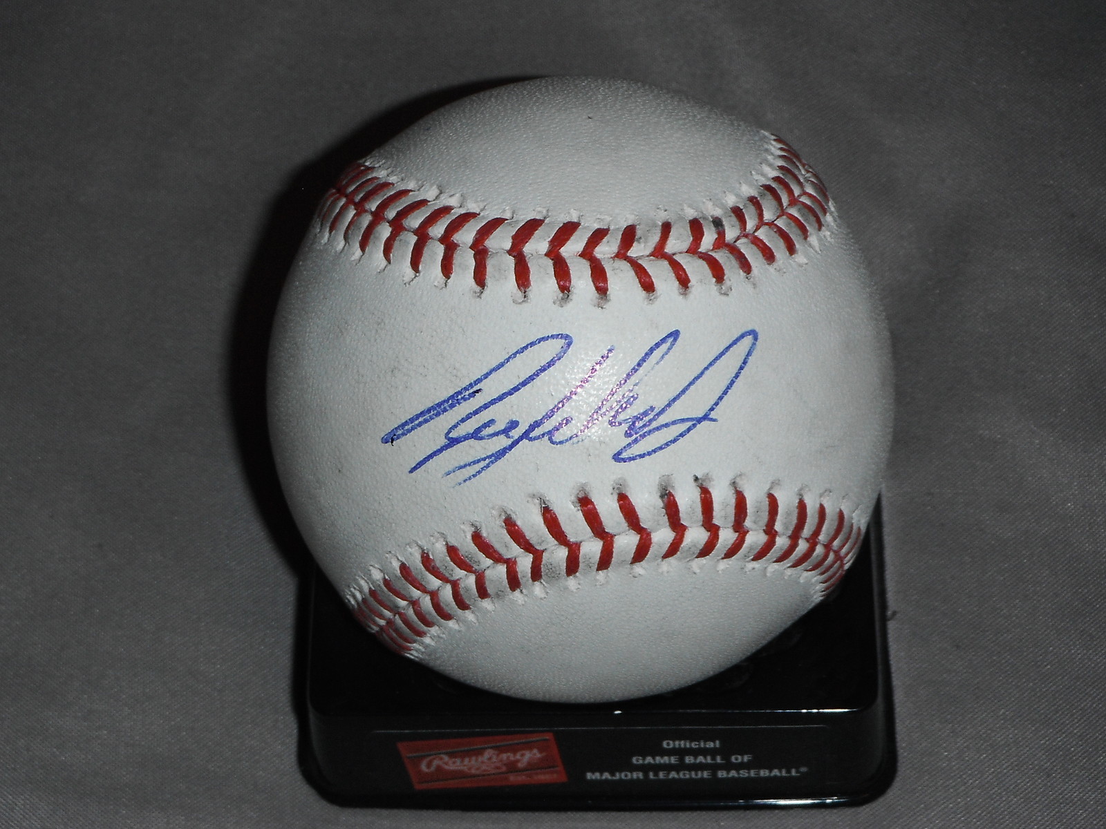 CINCINNATI REDS RYAN LUDWICK SIGNED OML BASEBALL Collectible Memorabilia