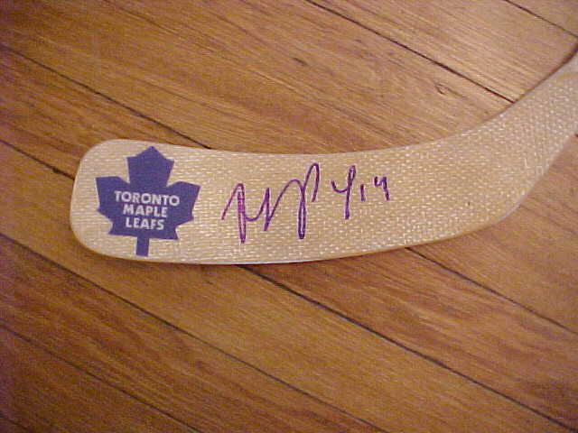 TORONTO MAPLE LEAFS JOFFREY LUPUL SIGNED FULL SIZE ADULT STICK  COLLECTIBLE MEMORABILIA