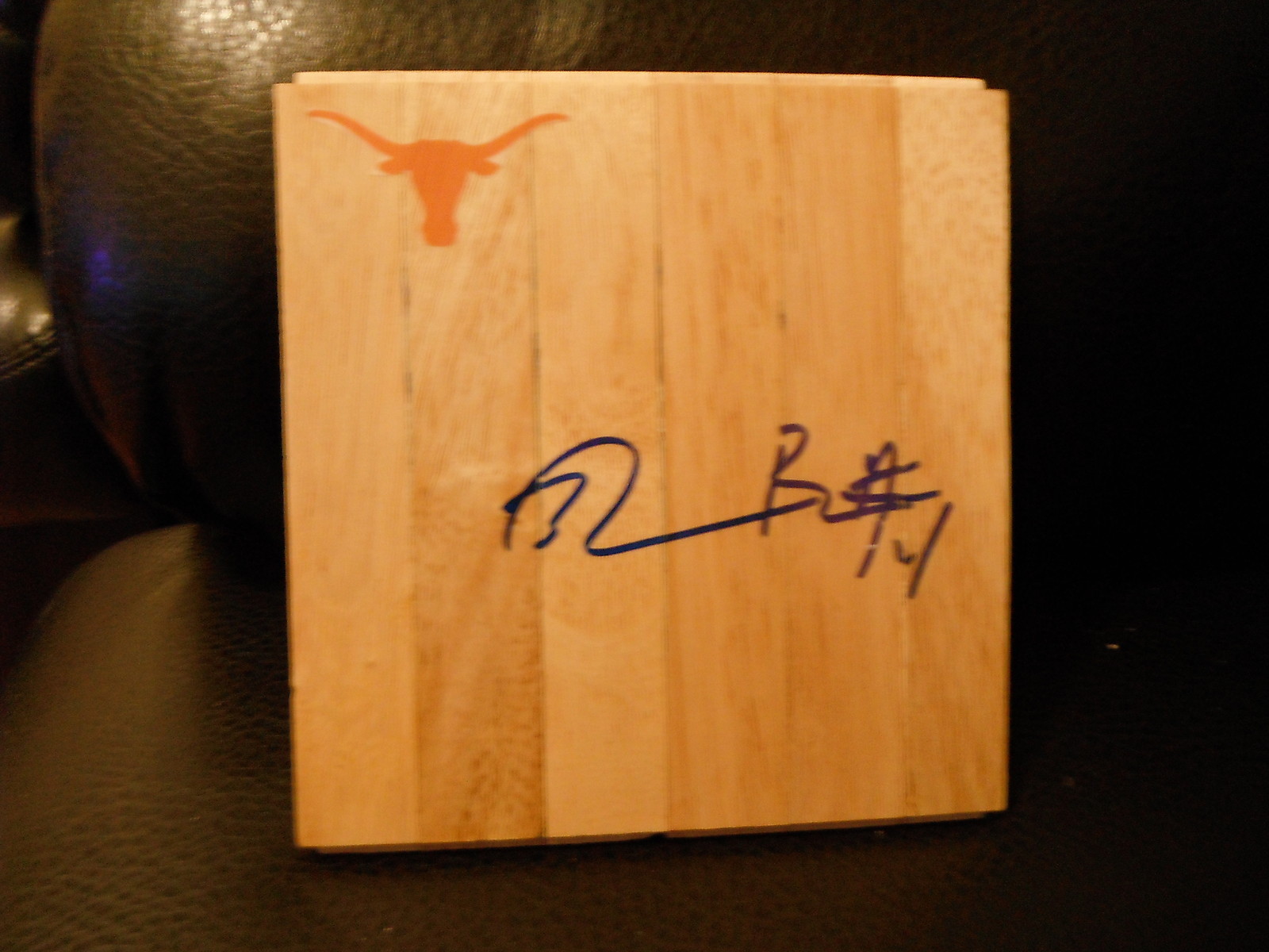 TEXAS LONGHORNS JCOVAN BROWN SIGNED FLOOR TILE  COLLECTIBLE MEMORABILIA