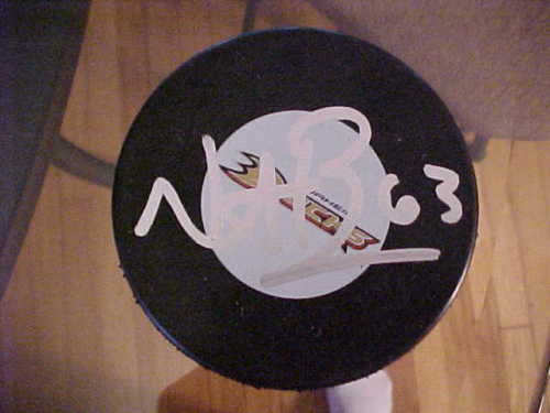 ANAHEIM DUCKS NICK BONINO SIGNED PUCK Collectible Memorabilia