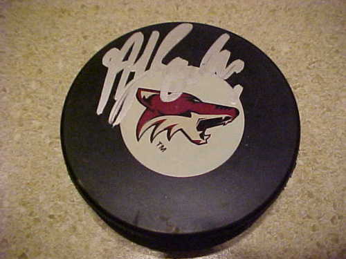 PHOENIX COYOTES JASON LABARBERA SIGNED PUCK Collectible Memorabilia