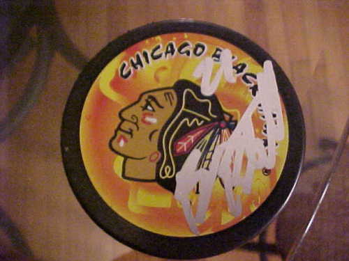CHICAGO BLACKHAWKS BRYAN BICKELL SIGNED PUCK Collectible Memorabilia