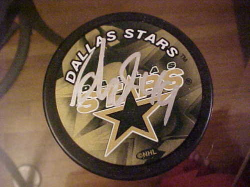 DALLAS STARS JEFF WOYWITKA SIGNED PUCK Collectible Memorabilia
