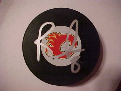 CALGARY FLAMES BRENDAN MORRISON SIGNED PUCK Collectible Memorabilia