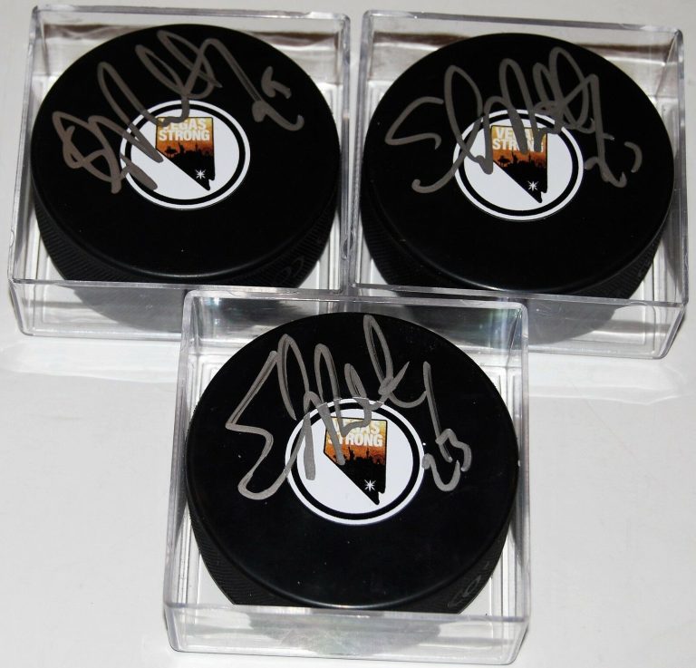 STEFAN MATTEAU SIGNED (LAS VEGAS GOLDEN KNIGHTS) *VEGAS STRONG* PUCK W/COA  COLLECTIBLE MEMORABILIA