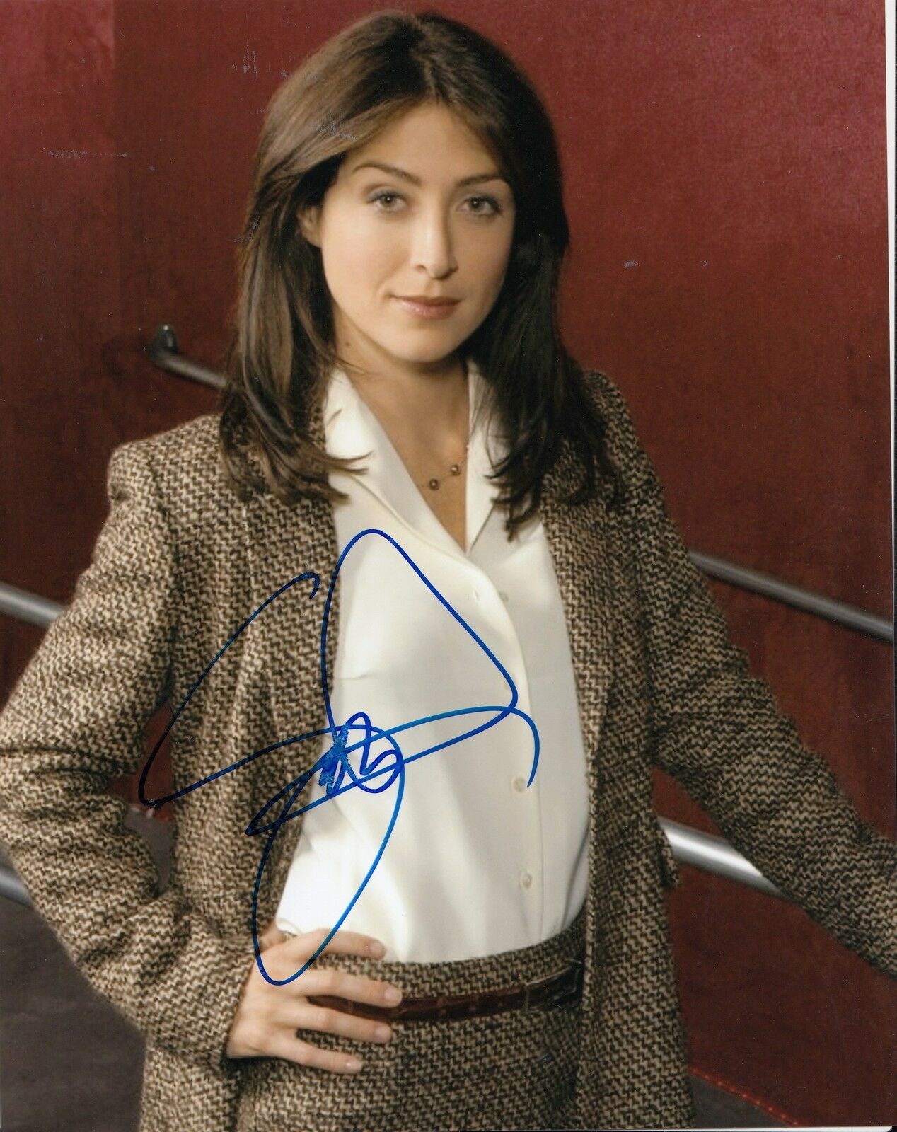 SASHA ALEXANDER signed (RIZZOLI & ISLES) TV STAR 8X10 photo W/COA *NCIS ...