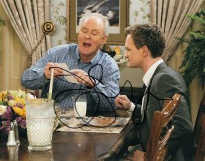 JOHN LITHGOW SIGNED (HOW I MET YOUR MOTHER) TV SHOW 8X10 PHOTO AUTOGRAPHED W/COA  COLLECTIBLE MEMORABILIA