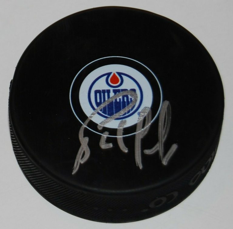 BERNIE NICHOLLS SIGNED (EDMONTON OILERS) SOUVENIR LOGO HOCKEY PUCK W/COA  COLLECTIBLE MEMORABILIA