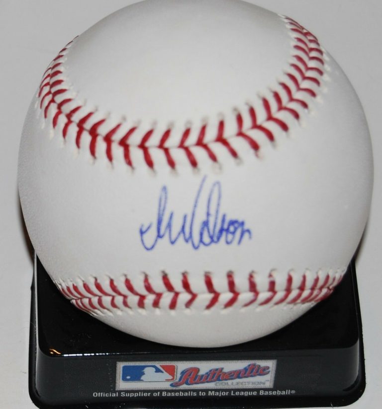 IZZY WILSON SIGNED OML MAJOR LEAGUE BASEBALL (ATLANTA BRAVES) W/COA  COLLECTIBLE MEMORABILIA
