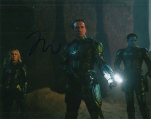 JUDE LAW SIGNED (CAPTAIN MARVEL) AUTOGRAPH MOVIE 8X10 PHOTO *YON-ROGG* W/COA #2  COLLECTIBLE MEMORABILIA