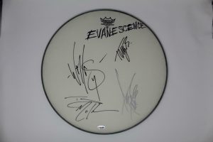EVANESCENCE BAND SIGNED AUTOGRAPH DRUMHEAD – AMY LEE WILL HUNT, TROY & TERRY PSA  COLLECTIBLE MEMORABILIA