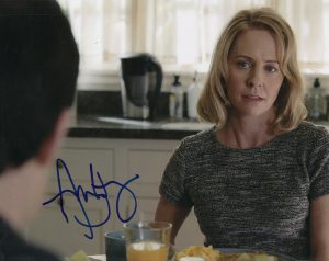 AMY HARGREAVES SIGNED (13 REASONS WHY) TV 8X10 PHOTO *LAINIE JENSEN* W/COA #2  COLLECTIBLE MEMORABILIA