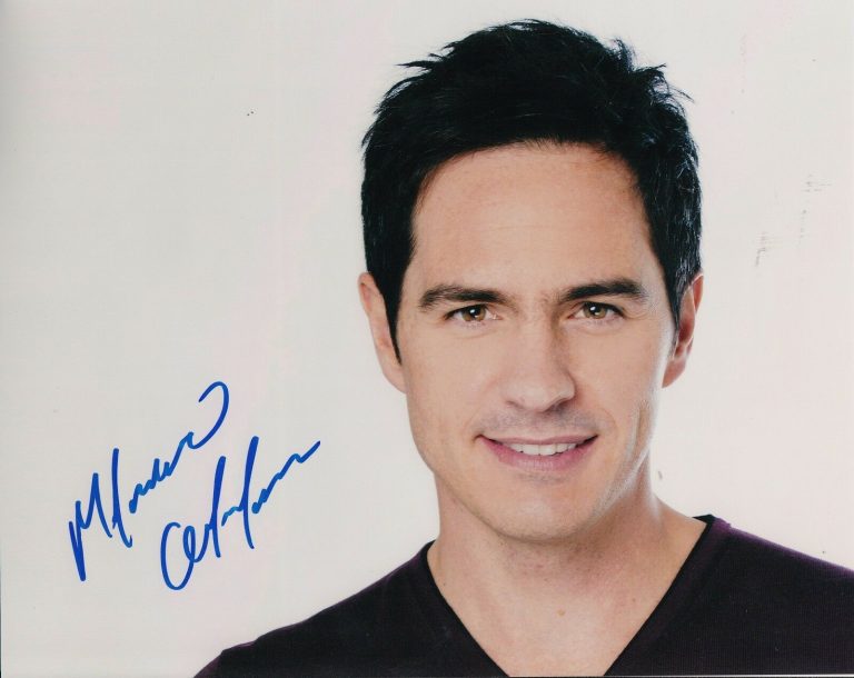 MAURICIO OCHMANN SIGNED (EL CHEMA) JOSE VENEGAS TV ACTOR 8X10 PHOTO W/COA #1  COLLECTIBLE MEMORABILIA