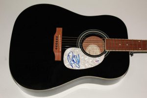 ROGER WATERS SIGNED AUTOGRAPH GIBSON EPIPHONE ACOUSTIC GUITAR – PINK FLOYD PSA  COLLECTIBLE MEMORABILIA