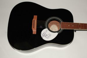 NIALL HORAN SIGNED AUTOGRAPH GIBSON EPIPHONE ACOUSTIC GUITAR – 1D ONE DIRECTION  COLLECTIBLE MEMORABILIA
