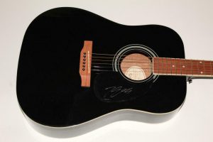 KENNY CHESNEY SIGNED AUTOGRAPH GIBSON EPIPHONE ACOUSTIC GUITAR – COUNTRY STAR  COLLECTIBLE MEMORABILIA